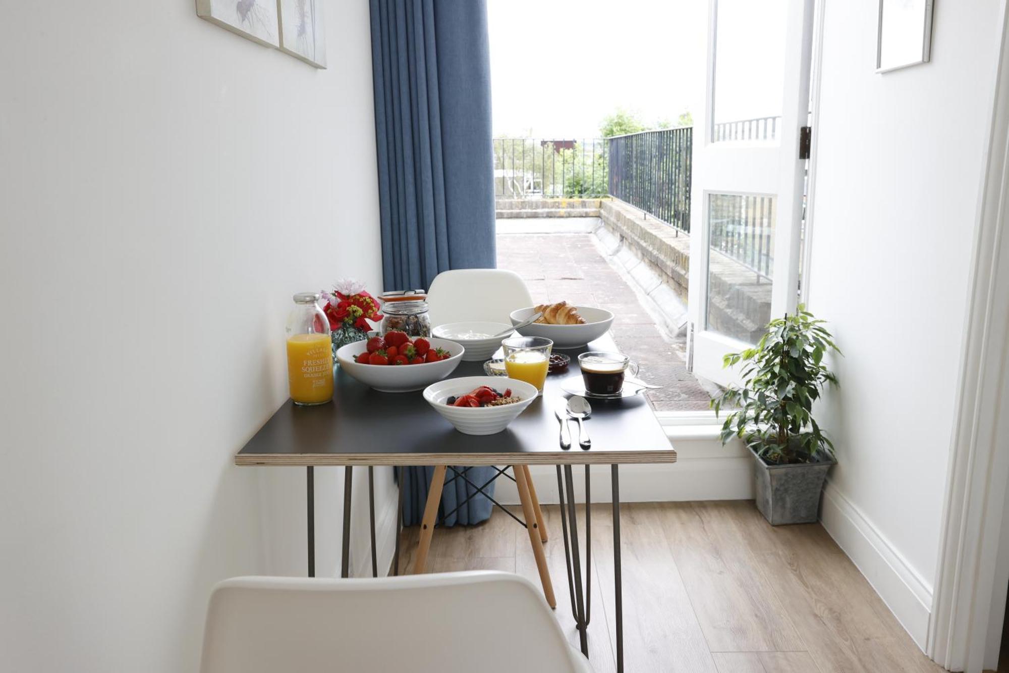 Wimbledon Park Bed & Breakfast Londen Buitenkant foto